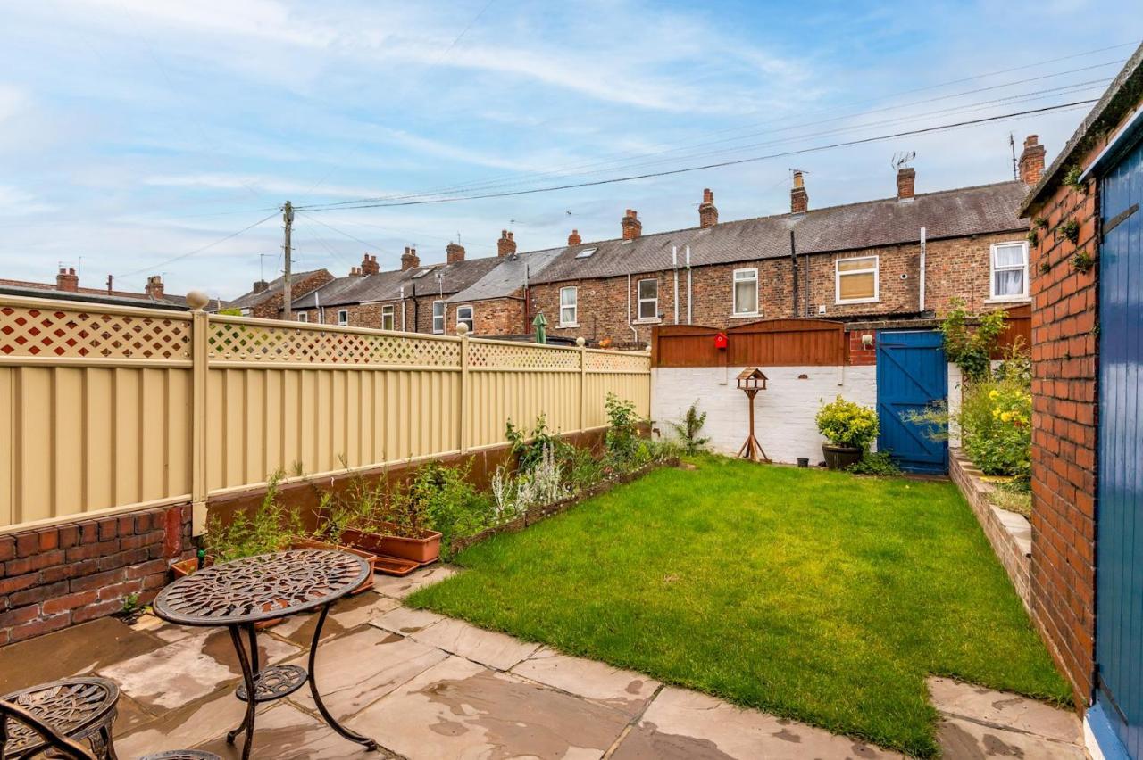 Cosy Home With York Minster Views - Pass The Keys Exterior foto